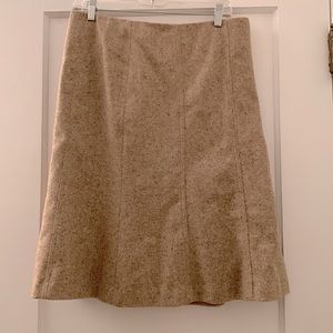Theory beige wool skirt